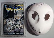 Load image into Gallery viewer, BATMAN: THE COURT OF OWLS TRADE PAPERBACK & MASK BOX SET