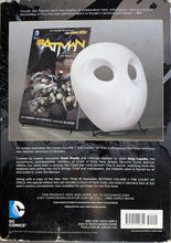 Load image into Gallery viewer, BATMAN: THE COURT OF OWLS TRADE PAPERBACK &amp; MASK BOX SET
